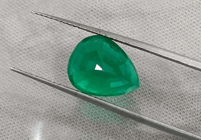 3.51 Deep Pure Green Emerald Certified By GSI - SMSGEMS 