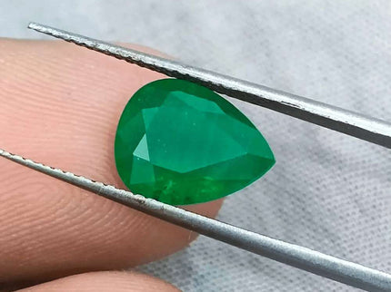 3.51 Deep Pure Green Emerald Certified By GSI - SMSGEMS 
