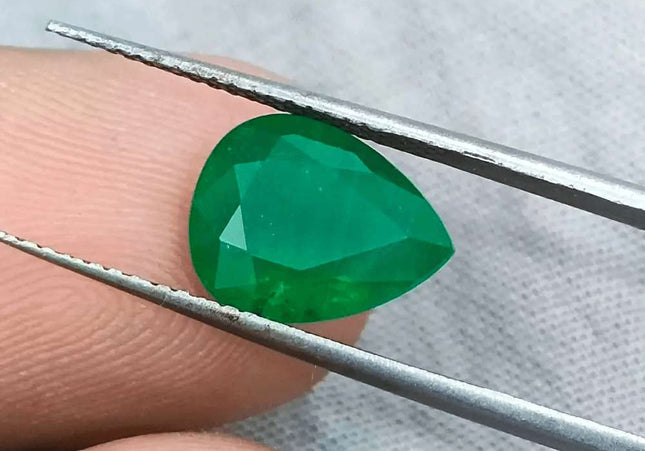 3.51 Deep Pure Green Emerald Certified By GSI - SMSGEMS 