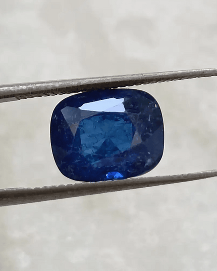 3.51ct IGI Certified Royal Blue Ceylon Sapphire, 100% Natural only heated Earth Mined Gemstone. - SMSGEMS 