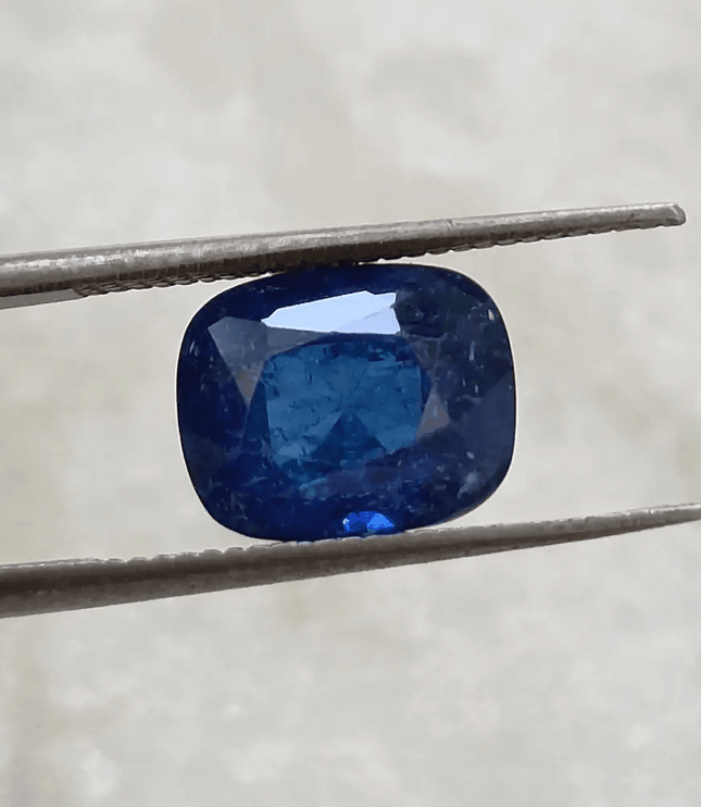 3.51ct IGI Certified Royal Blue Ceylon Sapphire, 100% Natural only heated Earth Mined Gemstone. - SMSGEMS 