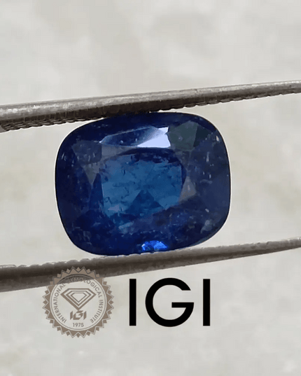 3.51ct IGI Certified Royal Blue Ceylon Sapphire, 100% Natural only heated Earth Mined Gemstone. - SMSGEMS 