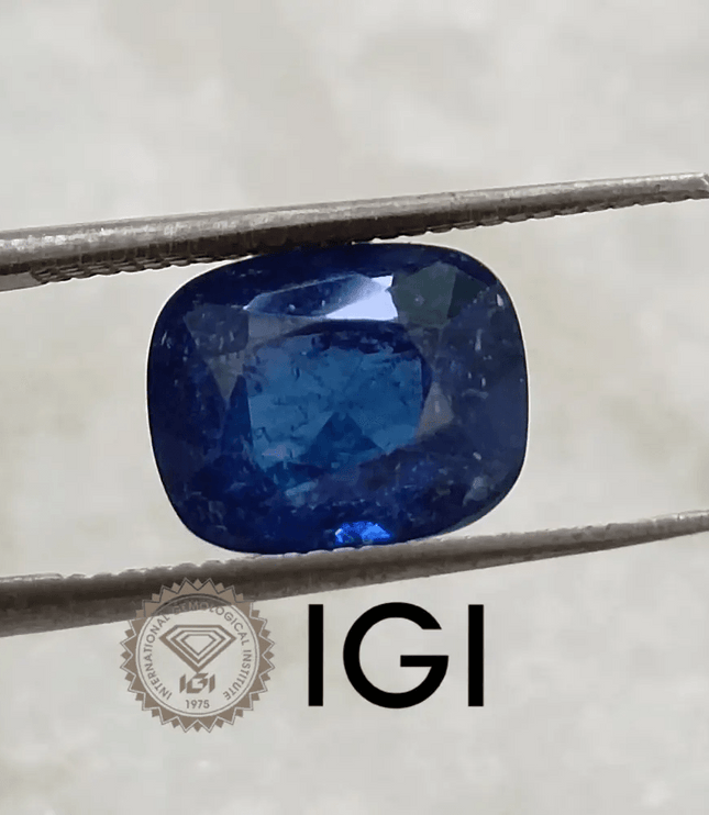 3.51ct IGI Certified Royal Blue Ceylon Sapphire, 100% Natural only heated Earth Mined Gemstone. - SMSGEMS 