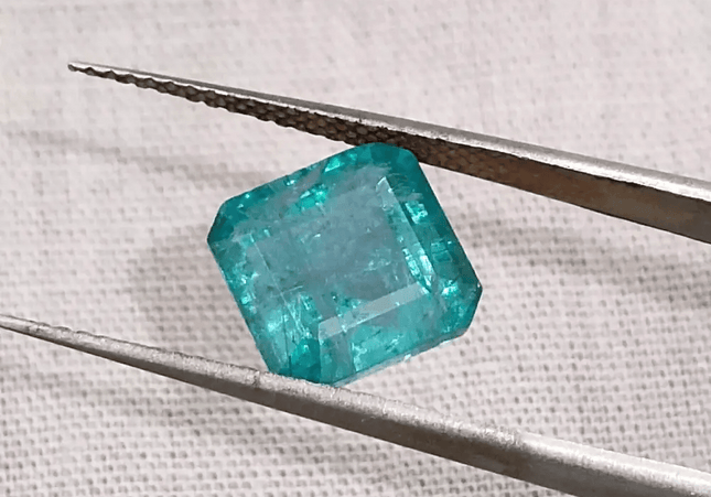 3.53ct Zambian Emerald, 100% Natural Earth Mined Gemstone - SMSGEMS 