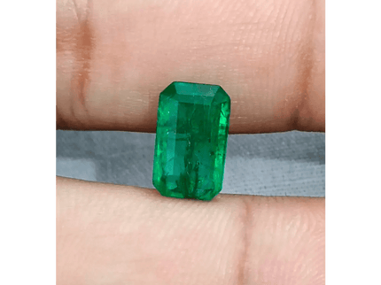 3.55ct Deep Vivid Swat Emerald, 100% Natural Earth Mined Gemstone - SMSGEMS 