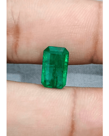 3.55ct Deep Vivid Swat Emerald, 100% Natural Earth Mined Gemstone - SMSGEMS 