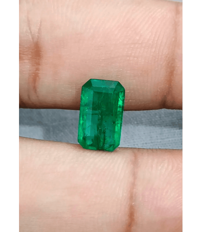 3.55ct Deep Vivid Swat Emerald, 100% Natural Earth Mined Gemstone - SMSGEMS 
