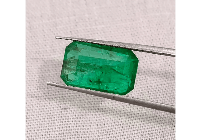 3.55ct Deep Vivid Swat Emerald, 100% Natural Earth Mined Gemstone - SMSGEMS 