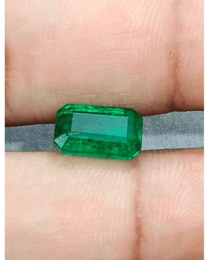 3.55ct Deep Vivid Swat Emerald, 100% Natural Earth Mined Gemstone - SMSGEMS 