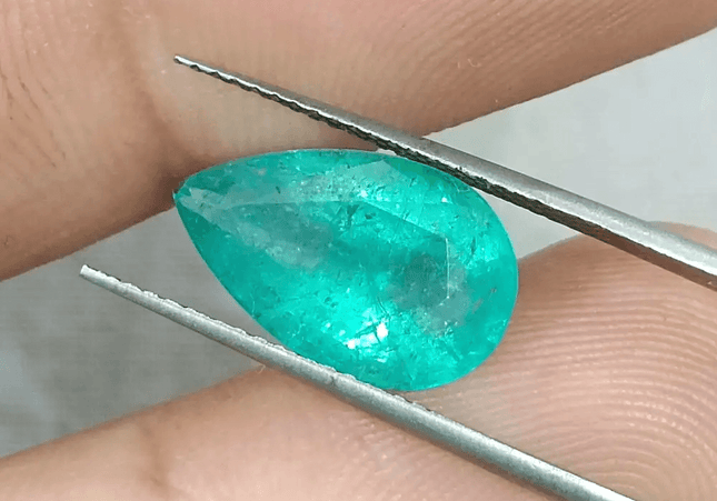 3.68ct Pastel Green Zambian Emerald, Natural Earth Mined Gemstone - SMSGEMS 