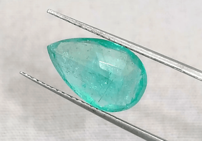 3.68ct Pastel Green Zambian Emerald, Natural Earth Mined Gemstone - SMSGEMS 