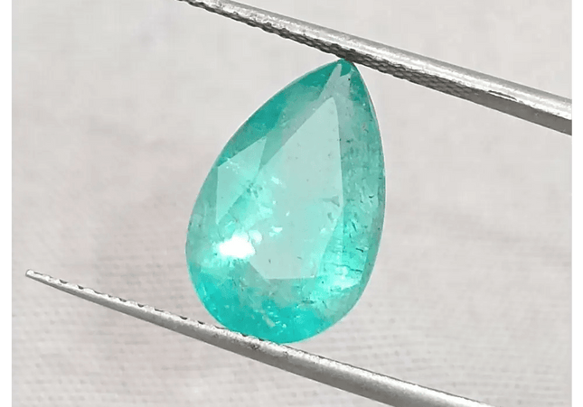 3.68ct Pastel Green Zambian Emerald, Natural Earth Mined Gemstone - SMSGEMS 