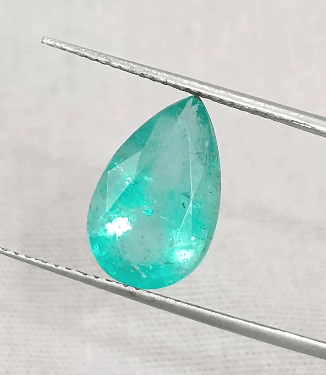 3.68ct Pastel Green Zambian Emerald, Natural Earth Mined Gemstone - SMSGEMS 