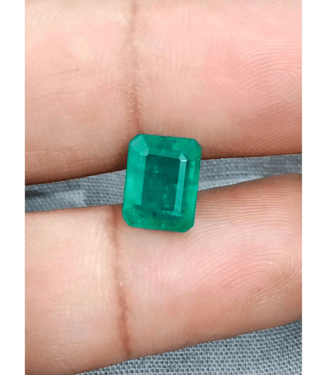 3.74ct Medium Green Zambian Emerald , 100% Earth Mined Gemstones - SMSGEMS 