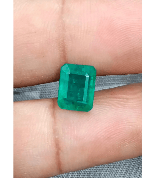 3.74ct Medium Green Zambian Emerald , 100% Earth Mined Gemstones - SMSGEMS 