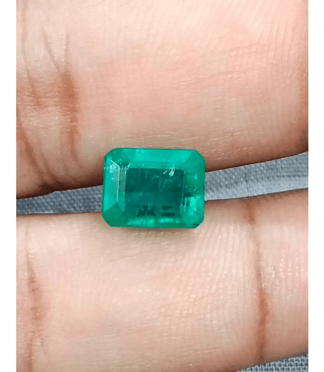 3.74ct Medium Green Zambian Emerald , 100% Earth Mined Gemstones - SMSGEMS 