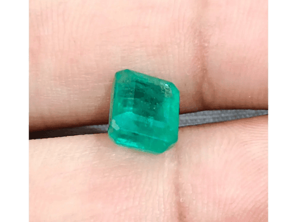 3.74ct Medium Green Zambian Emerald , 100% Earth Mined Gemstones - SMSGEMS 