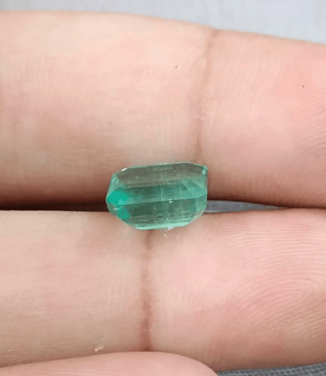 3.81ct Zambian Emerald , 100% Natural Gem - SMSGEMS 