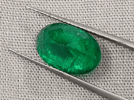3.99ct IGI Certified Top Deep Vivid Green Emerald, Natural Gem - SMSGEMS 