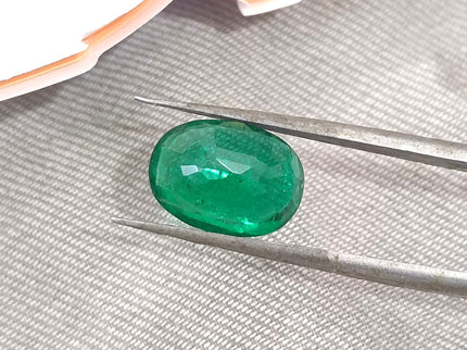 3.71ct Emerald Natural Zambia Fine Quality Vivid Deep Green Oval Gemstone Insignificant oil