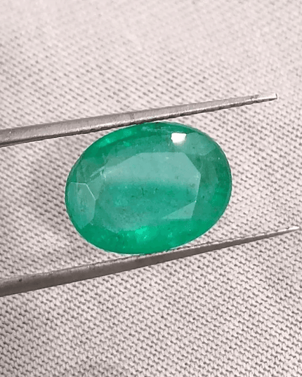 4.09ct IGI Certified Velvet Green Swat Emerald, Natural Earth Mined Gemstone - SMSGEMS 