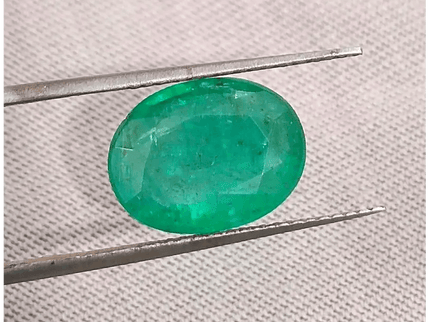 4.09ct IGI Certified Velvet Green Swat Emerald, Natural Earth Mined Gemstone - SMSGEMS 