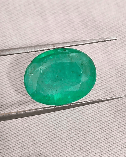 4.09ct IGI Certified Velvet Green Swat Emerald, Natural Earth Mined Gemstone - SMSGEMS 
