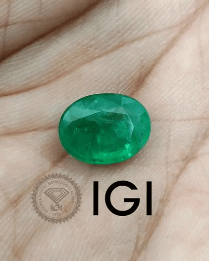4.09ct IGI Certified Velvet Green Swat Emerald, Natural Earth Mined Gemstone - SMSGEMS 