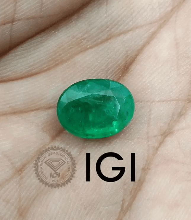 4.09ct IGI Certified Velvet Green Swat Emerald, Natural Earth Mined Gemstone - SMSGEMS 