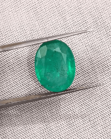 4.09ct IGI Certified Velvet Green Swat Emerald, Natural Earth Mined Gemstone - SMSGEMS 