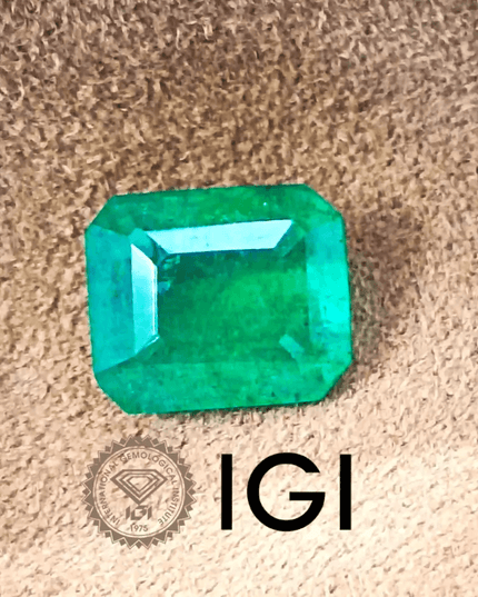 4.12ct IGI Certified Vivid Green Emerald Cut Swat Emerald, Natural Earth Mined Gemstone. - SMSGEMS 