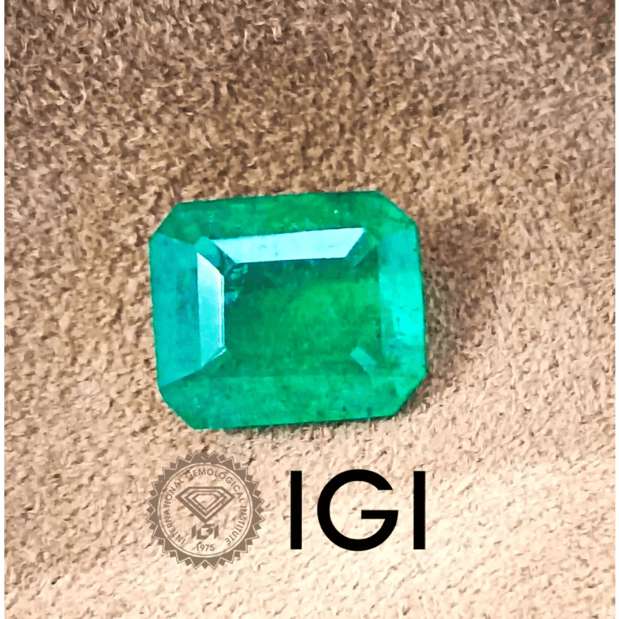 4.12ct IGI Certified Vivid Green Emerald Cut Swat Emerald, Natural Earth Mined Gemstone. - SMSGEMS 