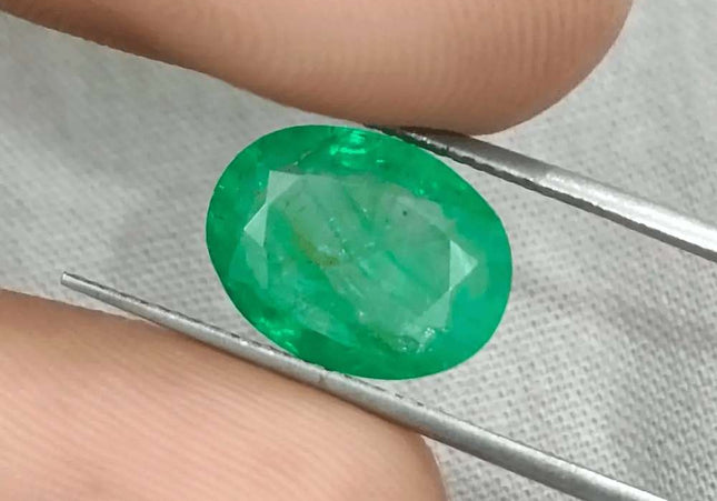 4.13ct Vivid Green Emerald Certified by GSI - SMSGEMS 
