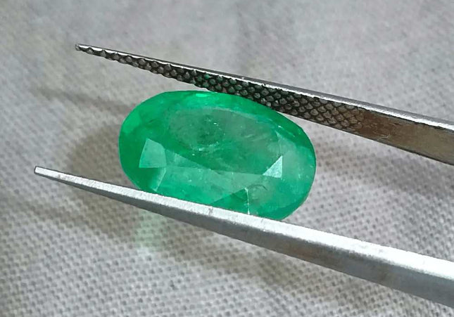 4.13ct Vivid Green Emerald Certified by GSI - SMSGEMS 
