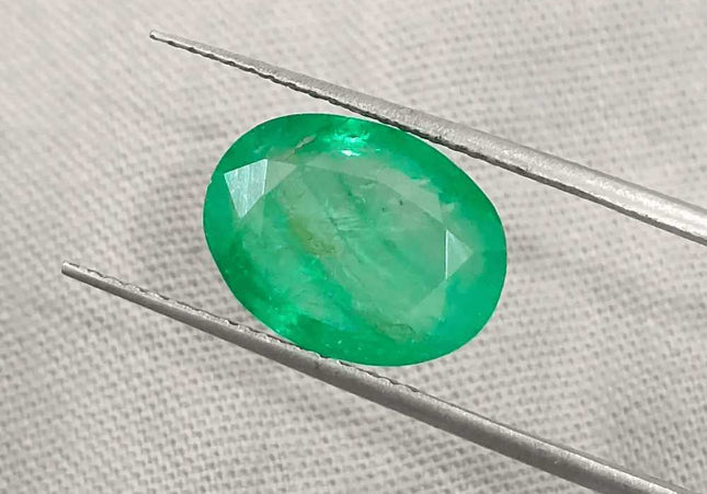 4.13ct Vivid Green Emerald Certified by GSI - SMSGEMS 
