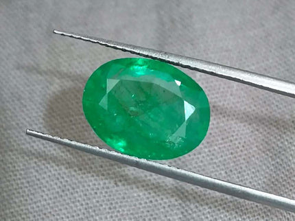 4.13ct Vivid Green Emerald Certified by GSI - SMSGEMS 
