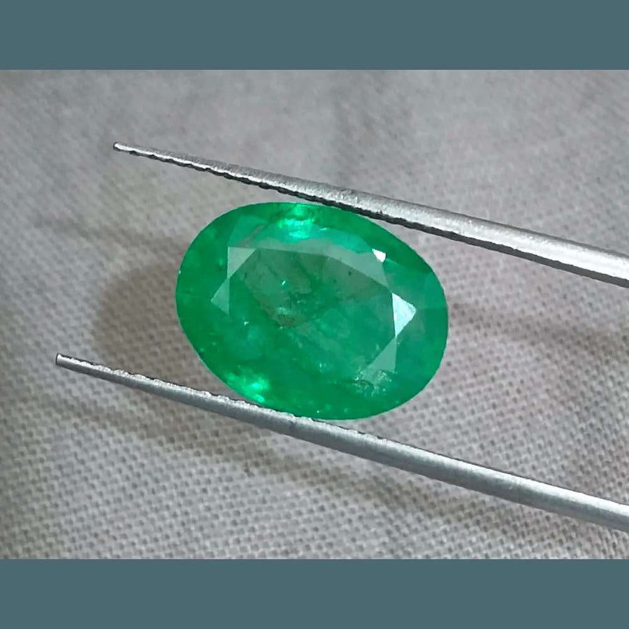 4.13ct Vivid Green Emerald Certified by GSI - SMSGEMS 
