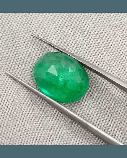 4.13ct Vivid Green Emerald Certified by GSI - SMSGEMS 
