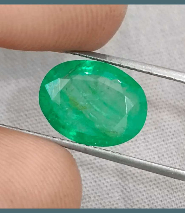 4.13ct Vivid Green Emerald Certified by GSI - SMSGEMS 
