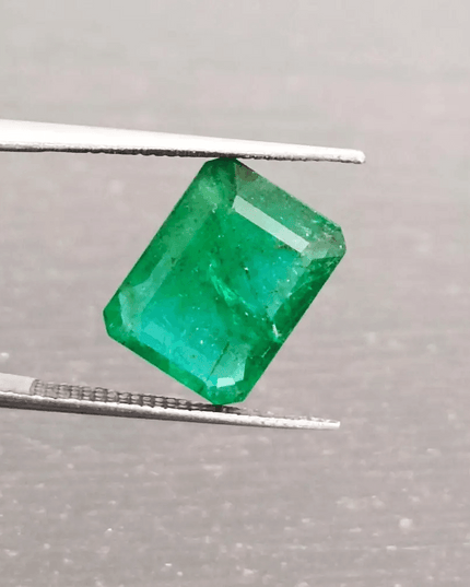 4.20ct Vibrant Green Emerald, 100% Natural Gem - SMSGEMS 