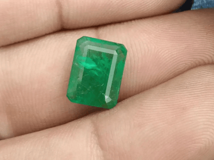 4.20ct Vibrant Green Emerald, 100% Natural Gem - SMSGEMS 