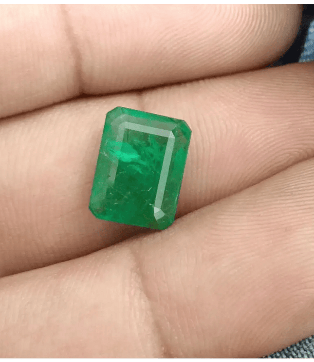 4.20ct Vibrant Green Emerald, 100% Natural Gem - SMSGEMS 