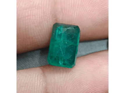 4.58ct Zambian Emerald, 100% Natural Earth Mined Gemstone - SMSGEMS 