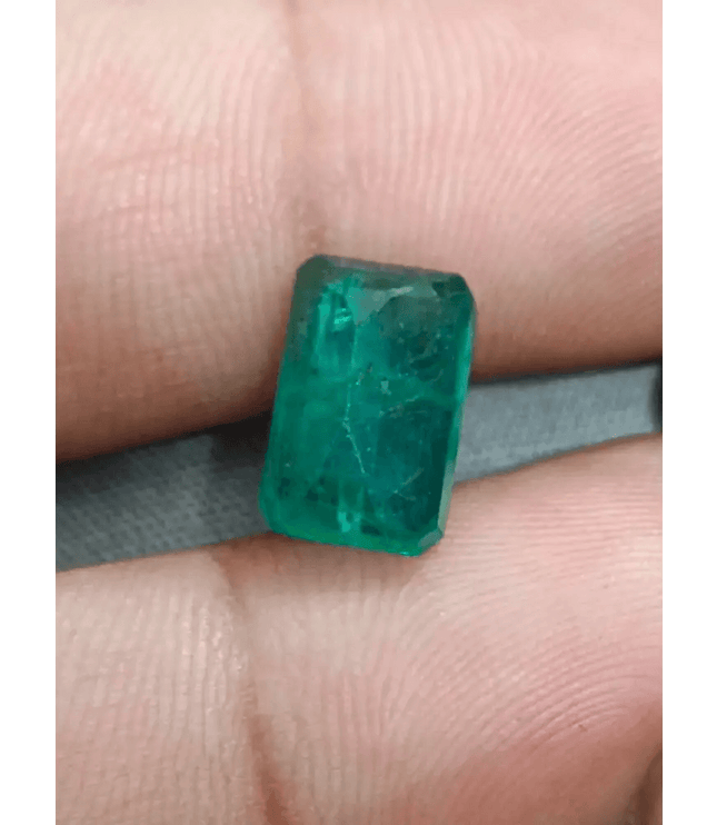 4.58ct Zambian Emerald, 100% Natural Earth Mined Gemstone - SMSGEMS 