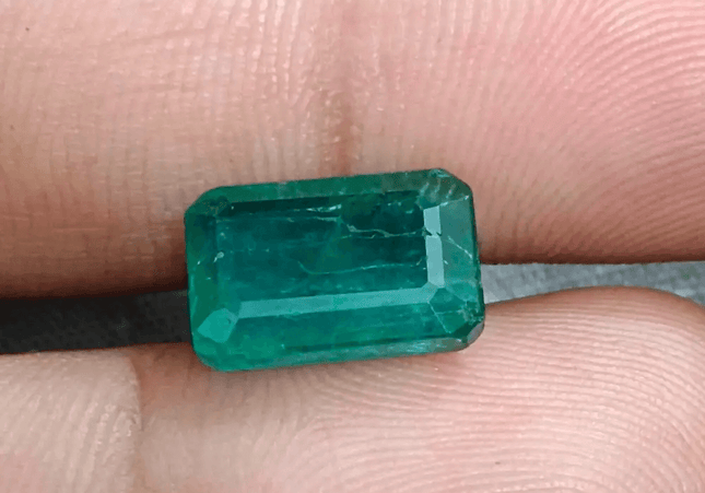 4.58ct Zambian Emerald, 100% Natural Earth Mined Gemstone - SMSGEMS 
