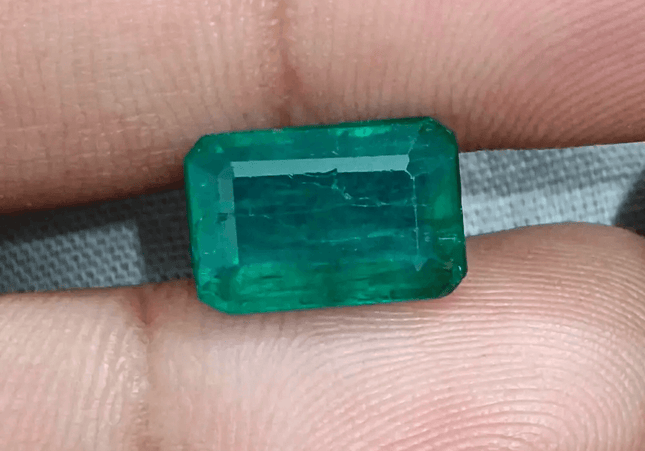 4.58ct Zambian Emerald, 100% Natural Earth Mined Gemstone - SMSGEMS 