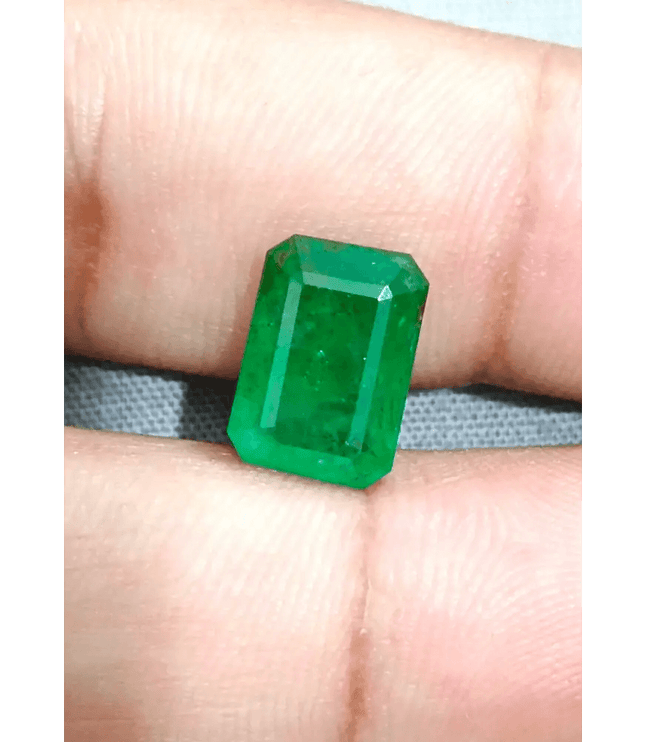4.63ct IGI Certified Deep Green Swat Emerald, 100% Natural Gem - SMSGEMS 
