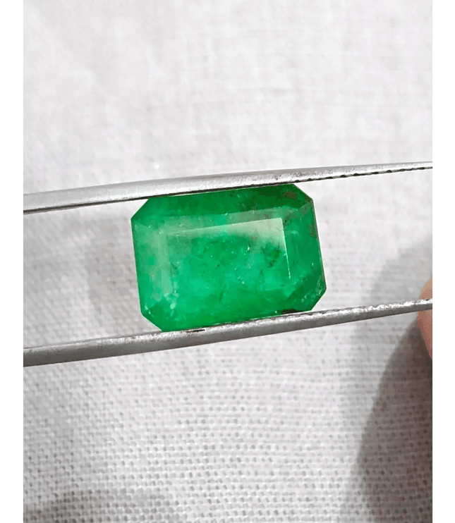 4.63ct IGI Certified Deep Green Swat Emerald, 100% Natural Gem - SMSGEMS 