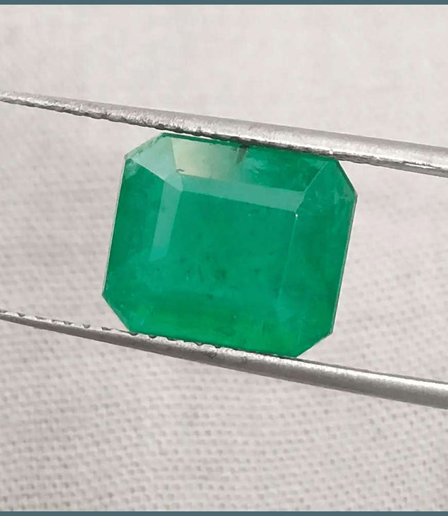 4.64ct Velvet Green Emerald Certified by GSI - SMSGEMS 