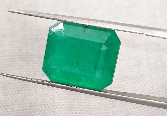 4.64ct Velvet Green Emerald Certified by GSI - SMSGEMS 
